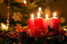 5 padomi, kā uztaisīt Adventes vainagu